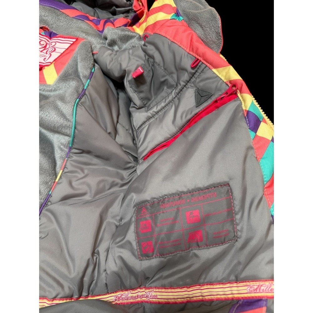 MILLENIUM THREE Tara Dakides Retro 2012 Snowboarding‎ Jacket Hooded Medium - Picture 9 of 9